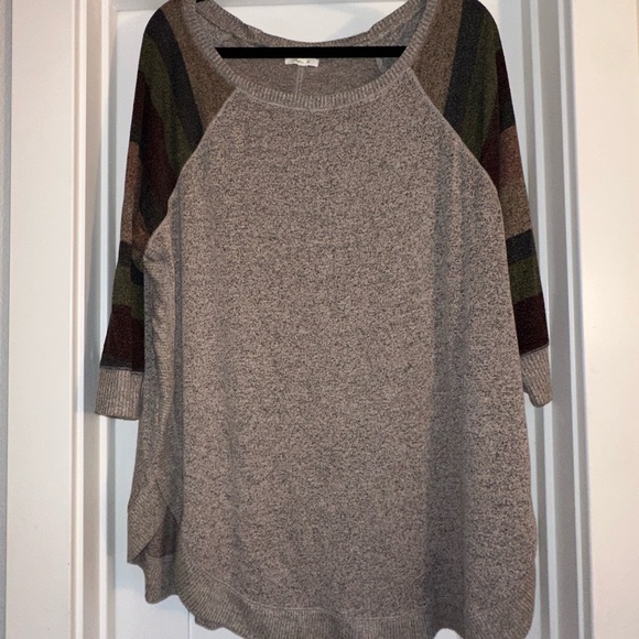 Maurice’s oversized cozy sweater - Picture 1 of 4